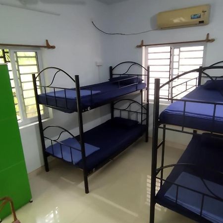 Funk Monk Villa Hostel Pondicherry Auroville Room photo